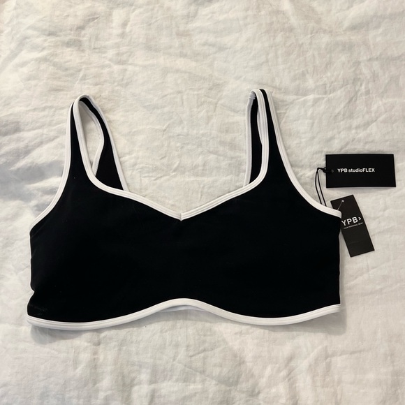 Abercrombie & Fitch Black and White Sports Bra - Picture 5 of 7